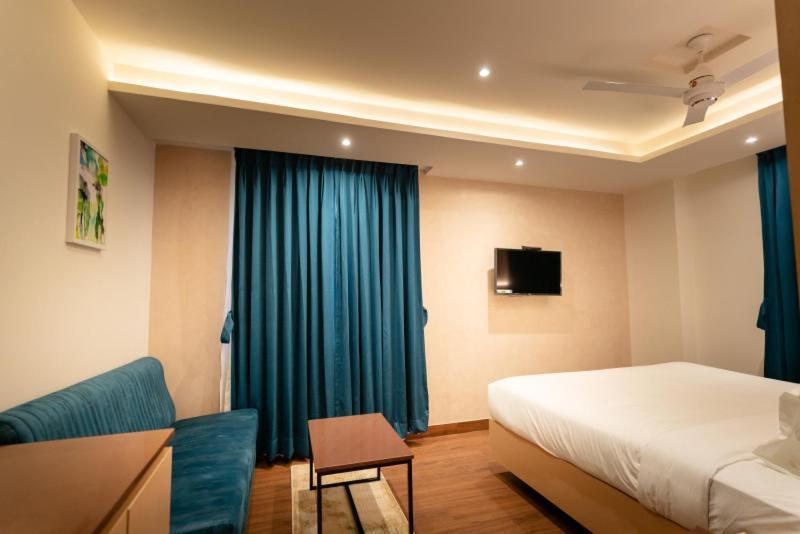 Hotel Ocean Blue ヴィシャーカパトナム エクステリア 写真